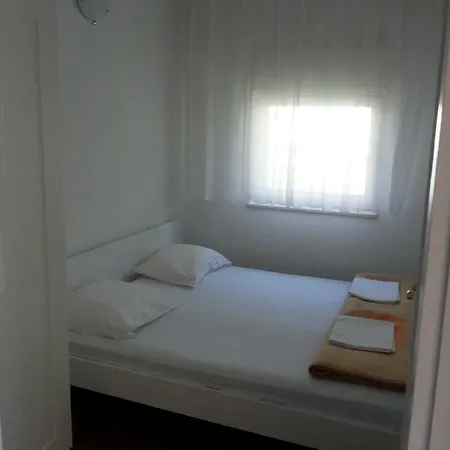 Ante Apartament